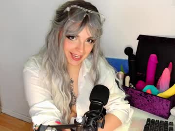 learaypie 在 Chaturbate